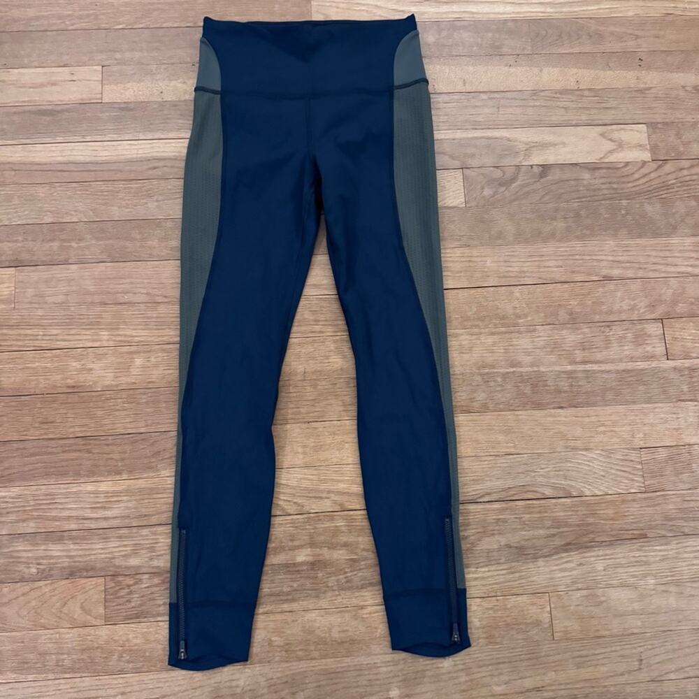 Athleta Women's Allyson Felix Legend Blue Grey Mesh Leggings - Size XS
 b82